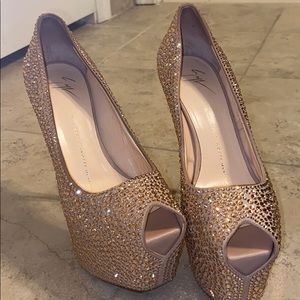 Pink Giuseppe Zanotti Swarovski Crystal Pumps💗